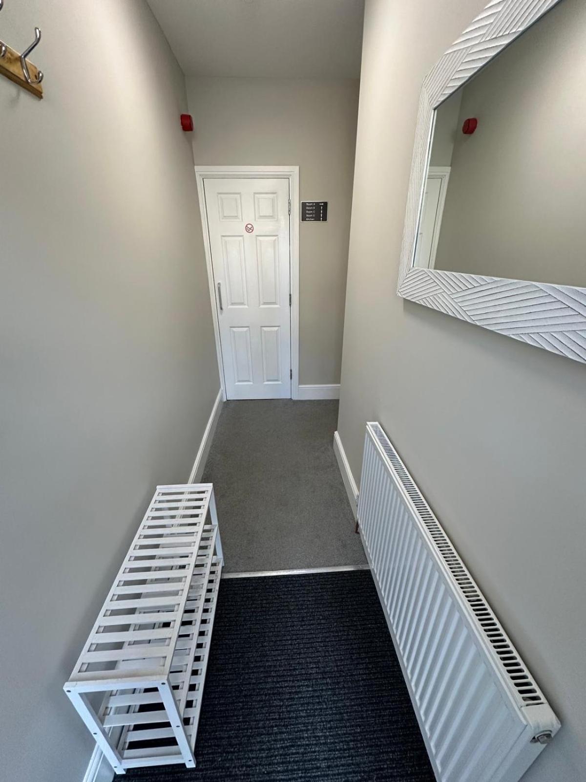 Beckett Guest House Барнсли Экстерьер фото